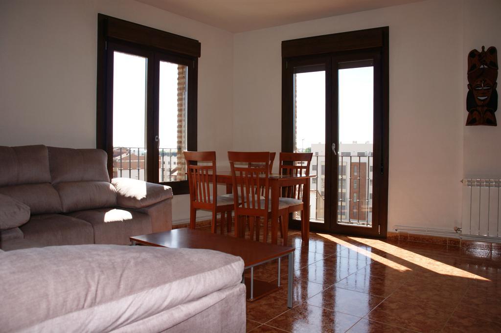Apartamentos La Muralla 萨莫拉 外观 照片